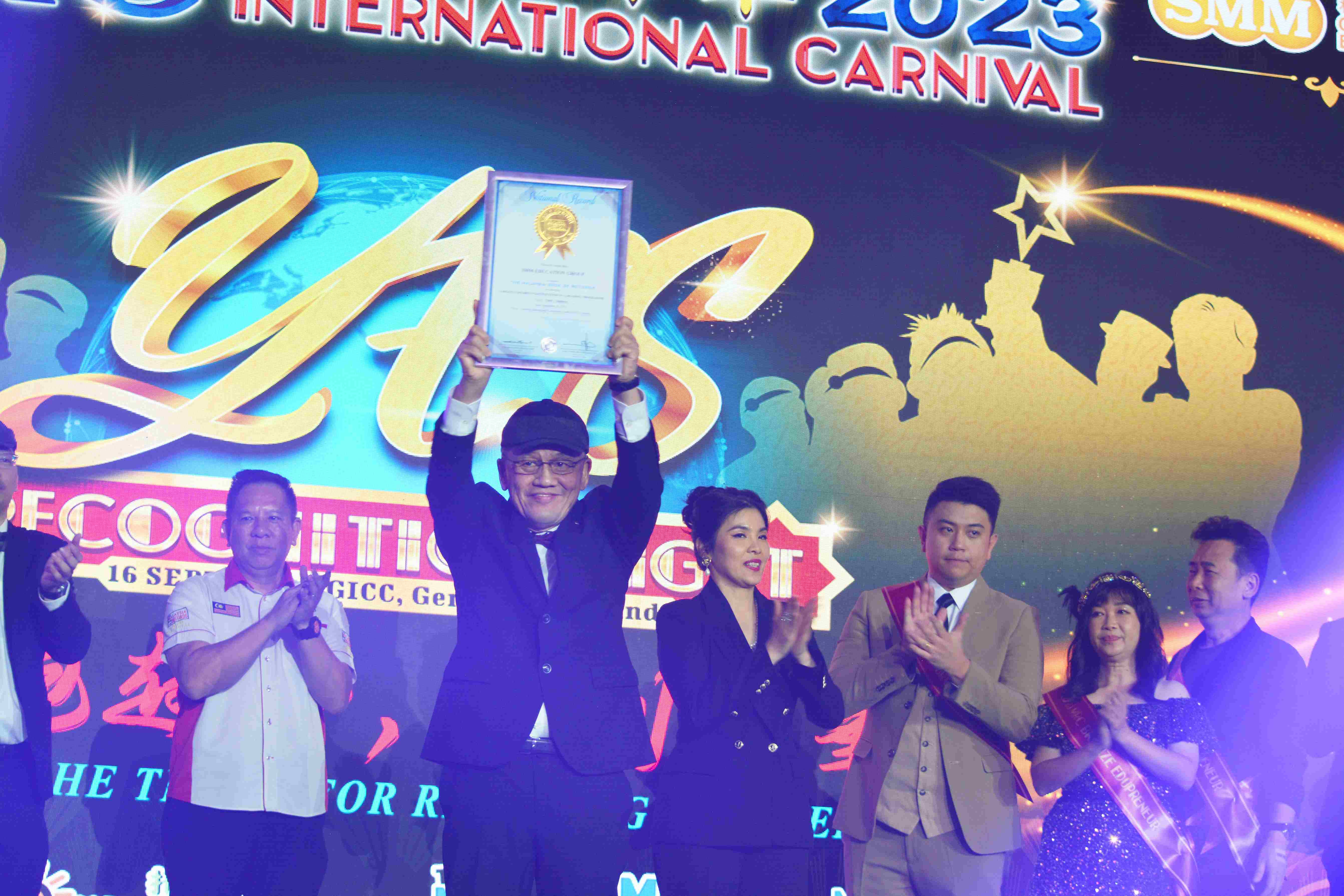 SMM achieving new Malaysia Book of Record certificate 